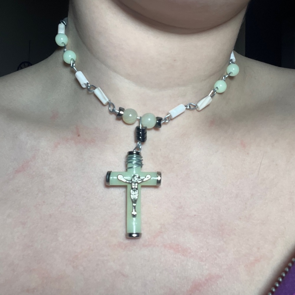 JEZUZ Piece with Green Calcite